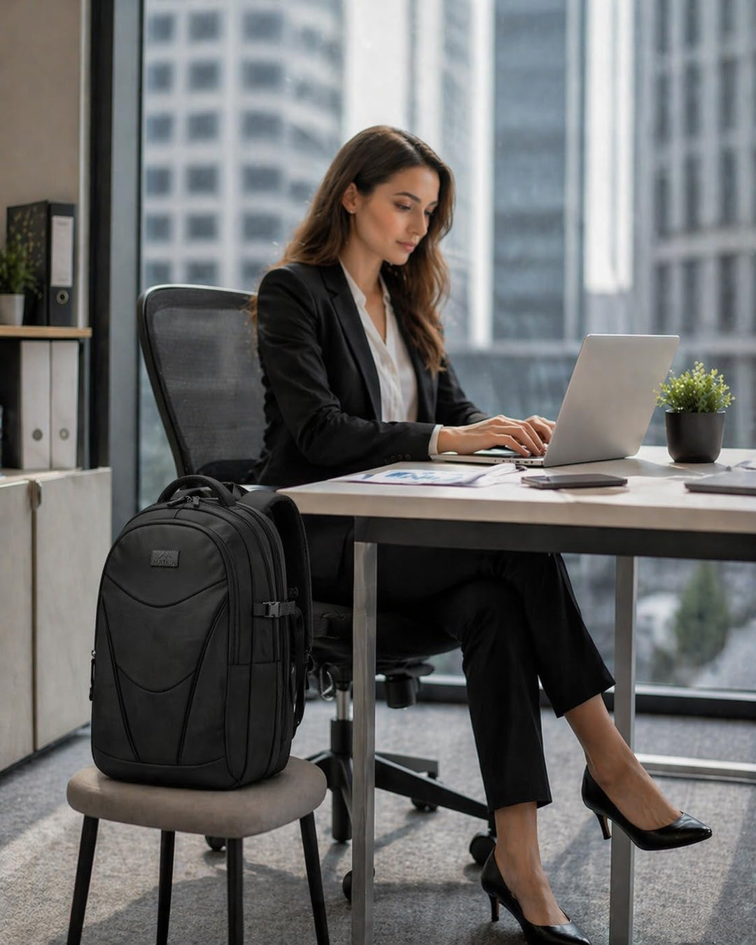 MATEIN HER Mochila de trabajo para laptop con compartimento para al...