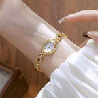 ADSBIAOYE Reloj Vintage para Mujeres Reloj de Pulsera de Oro Pequeño con Esfera Ovalada y Brazalet Elegante Reloj de Lujo para Damas Reloj de Vestir Resistente al Agua Reloj Analógico Informal
