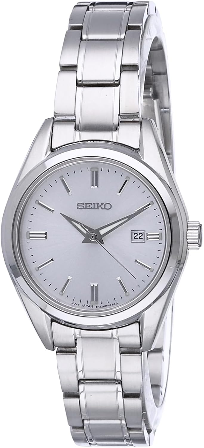 SEIKO SUR633 Reloj para mujer – Essentials – con caja de acero inoxidable y pulsera, esfera plateada de rayos solares, calendario de fecha y resistente al agua hasta 394.4 pies