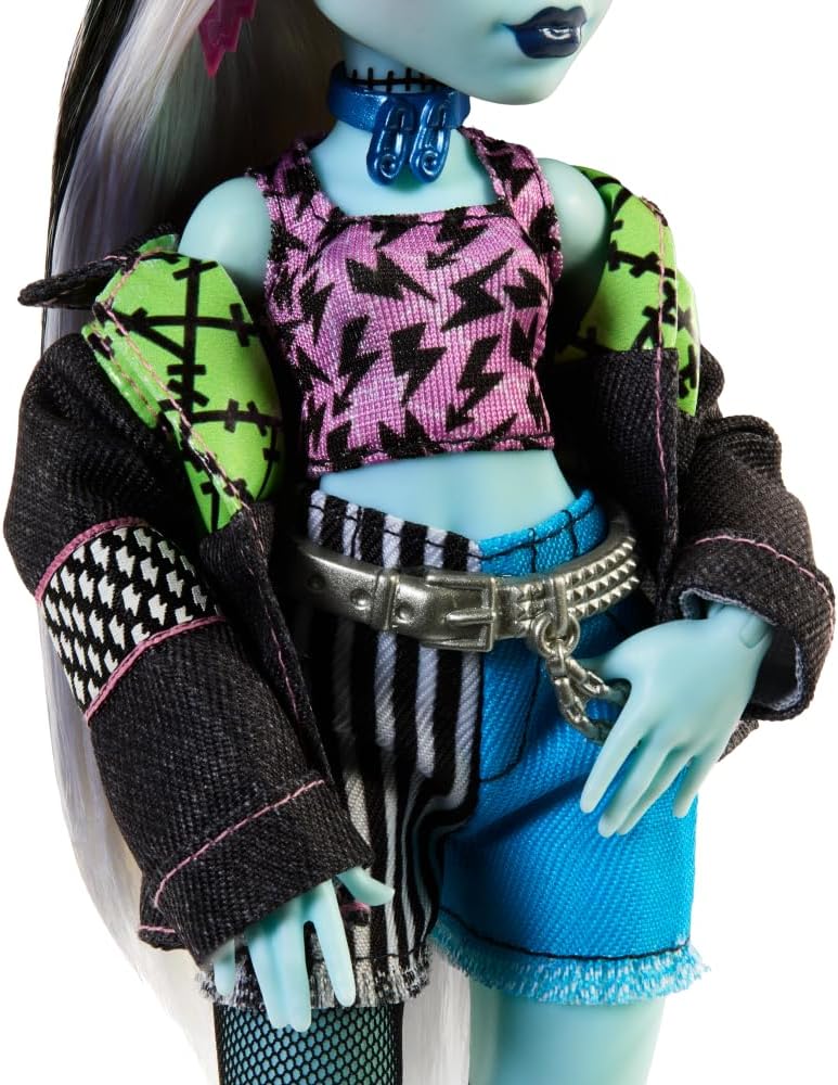 Muñeca Monster High Frankie Stein con chaqueta de mezclilla y panta...