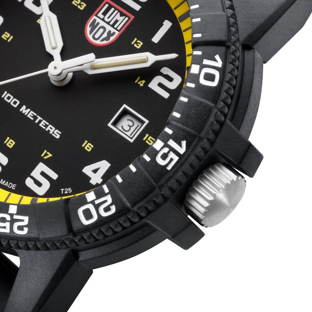 Reloj Luminox XS.0325 para hombre 1.732 en, cuarzo suizo, resistente al agua 10 ATM
