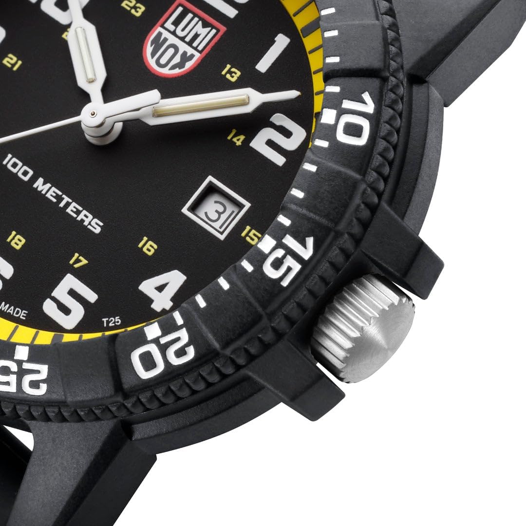 Reloj Luminox XS.0325 para hombre 1.732 en, cuarzo suizo, resistente al agua 10 ATM