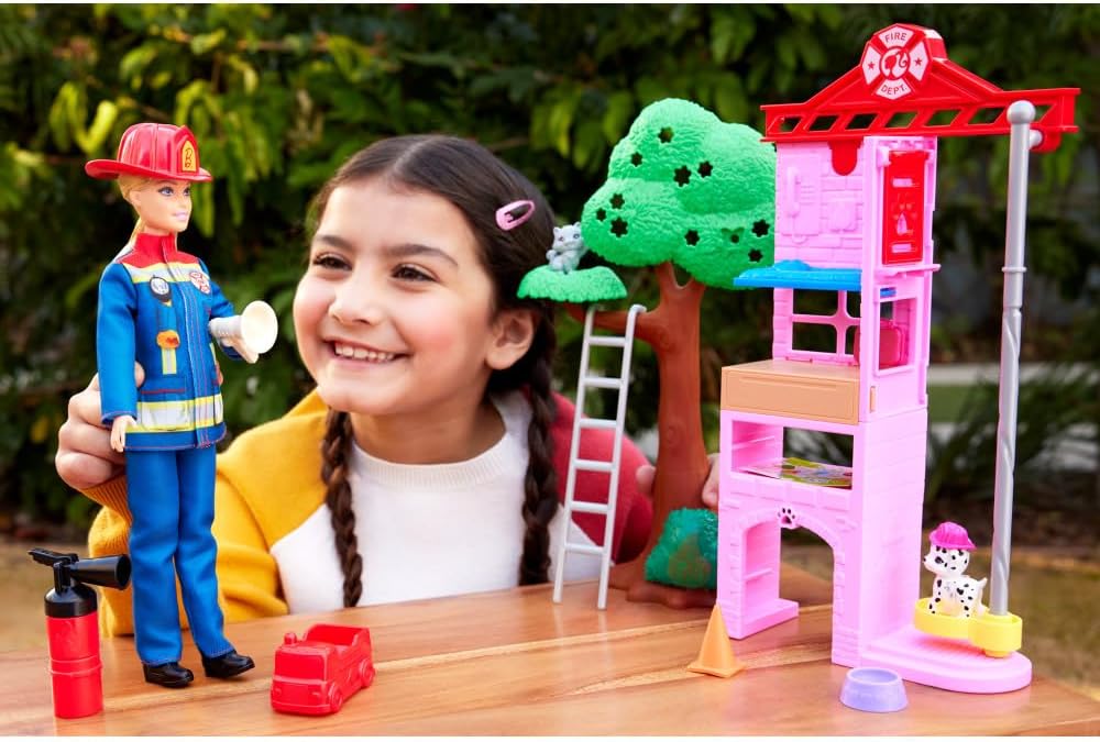 Barbie Careers - Muñeca y juego de bomberos con estación de bombero...