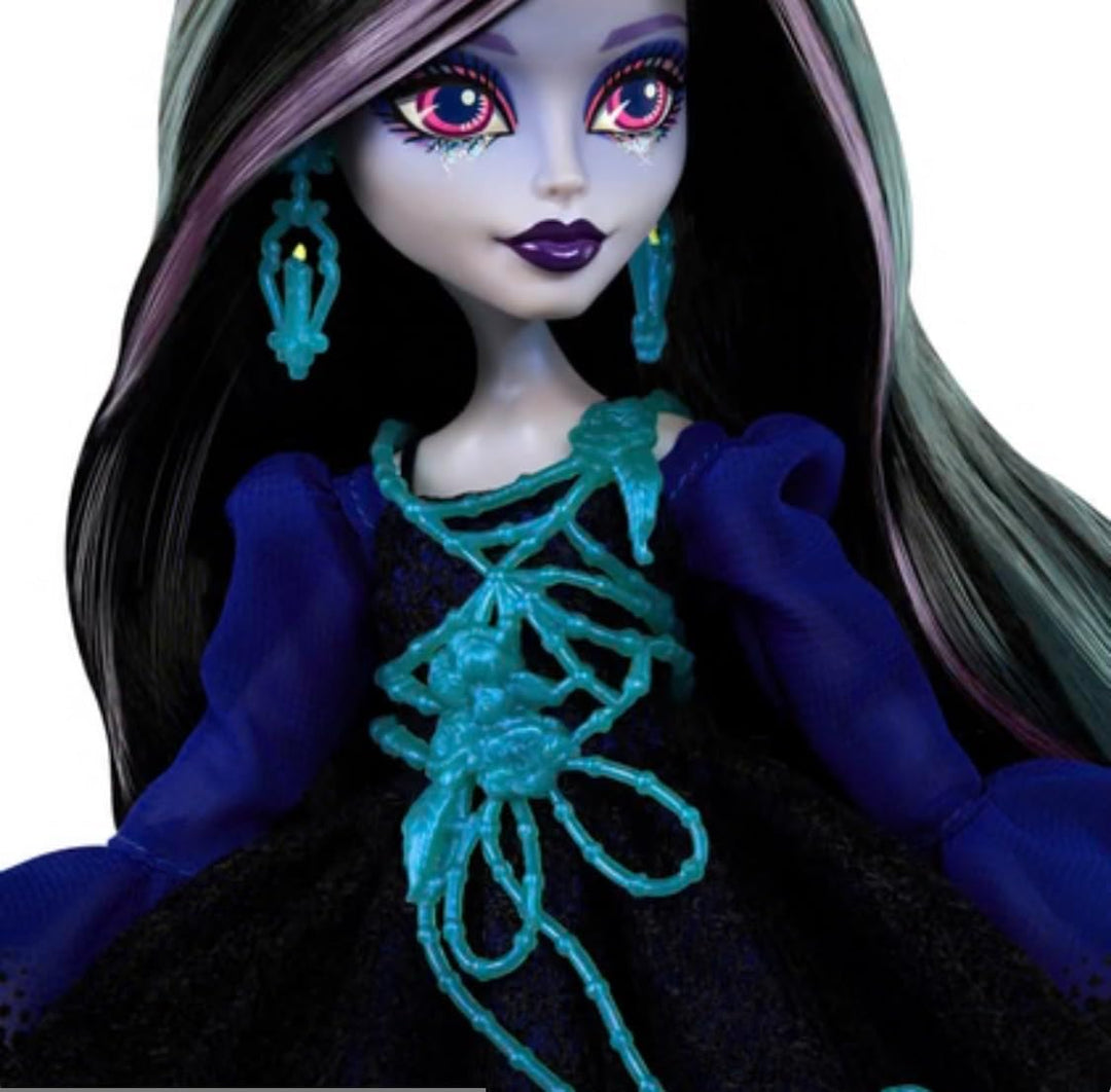 Muñeca Lenore Loomington de la Serie de Diseñadores de Monster High...