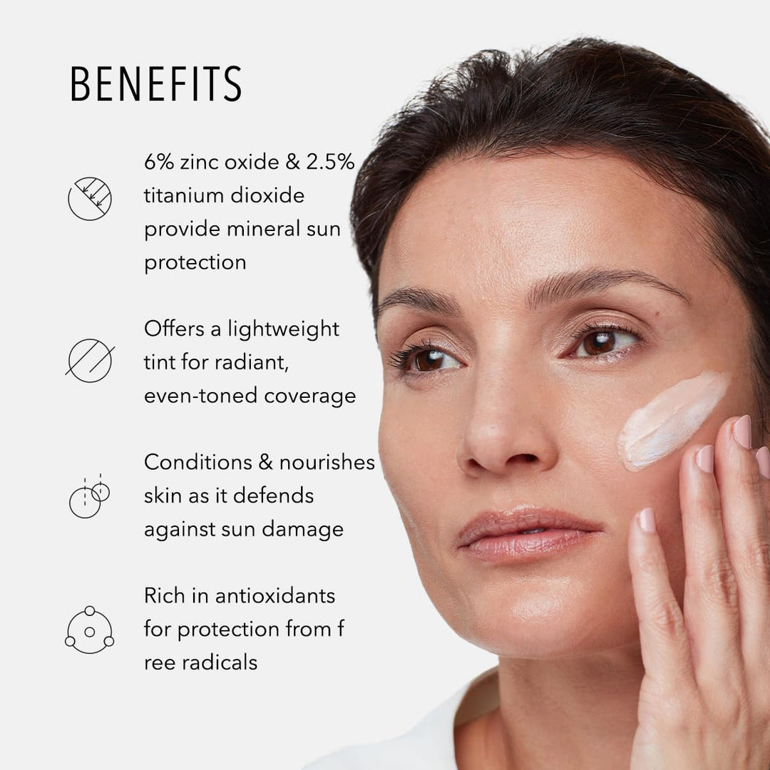 HydroPeptide Solar Defense Face Protector solar, SPF 30 de amplio e...