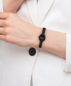 Reloj Coach para mujer Sammy 2H de cuarzo, caja ovalada pequeña de 22,5 mm, brazalete de malla de acero inoxidable, moda premium, uso diario - Regalo para ella