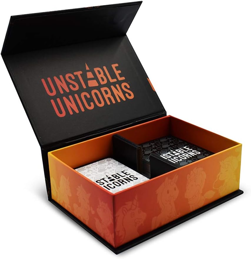 Unstable Games - Juego de cartas NSFW de unicornios inestables - Un juego de cartas estratégico y de fiesta para adultos con reglas de bebida disponibles (para mayores de 21 años)