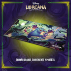 Ravensburger Disney Lorcana TCG Playmat con Mike Wazowski, Sulley y Boo en el ataque de la vid! - Protege las tarjetas - Juego versátil, escritorio o alfombrilla de mouse - Adecuado para mayores de 8