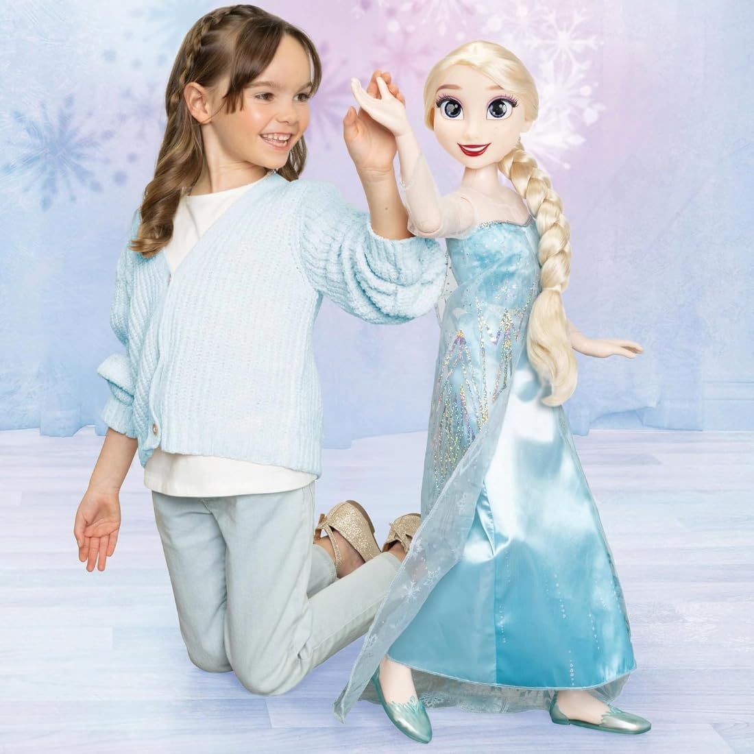 JAKKS Pacific Frozen Playdate Elsa - Muñeca de 32 pulgadas de alto