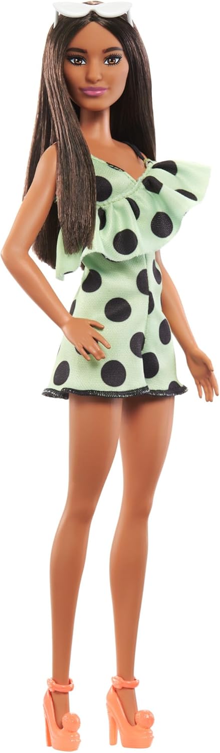 Barbie Fashionistas Doll #200 con pelo moreno, mameluco de lunares...