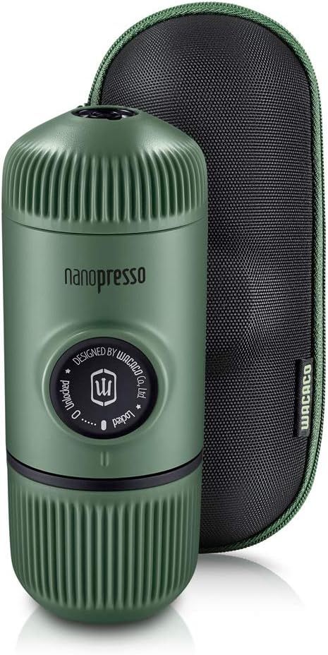 WACACO Nanopresso - Cafetera portátil de café expreso con funda protectora, versión mejorada de Minipresso, mini cafetera de viaje, perfecta para campamento, viajes y oficina (elementos verde musgo)