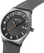 Bering Reloj para hombre de movimiento solar - Colección solar con acero inoxidable y cristal de zafiro 14440-XXX