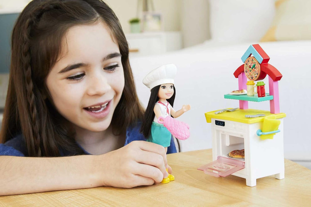 Barbie Chelsea Can Be Doll &amp; Playset, muñeca pequeña de chef de...