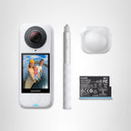 Insta360 X4 Air Kit de inicio - Cámara 360 de 8K y 165g ligera, Blanco ártico, Paquete de inicio