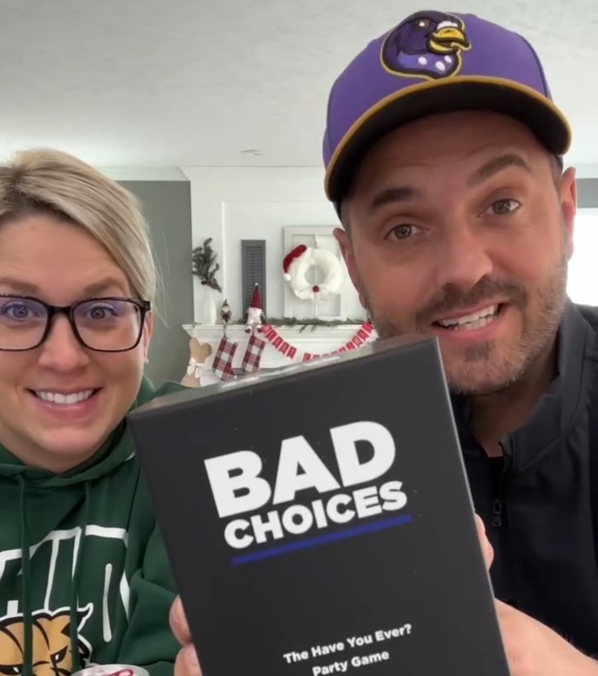 BAD CHOICES Juego de fiesta + set de After Dark – Divertido juego de cartas para adultos para amigos y noche de juegos | Divertido juego de mesa para conversación y rompehielos para fiestas, juegos previos, reuniones sociales e ideas de regalo divertidas