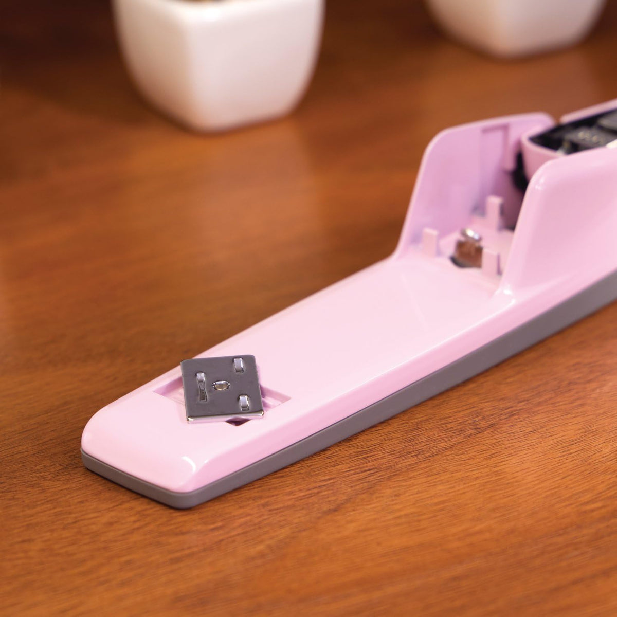 Swingline - Engrapadora, capacidad para 30 hojas, engrapadora 747 de negocios, sin atascos, metálica, rosa suave (S7074740)