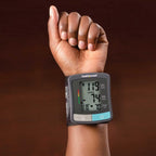 HealthSmart Monitor de presión arterial estándar digital con brazalete superior automático que muestra la frecuencia del pulso y los latidos cardíacos irregulares, almacena hasta 120 lecturas para 2