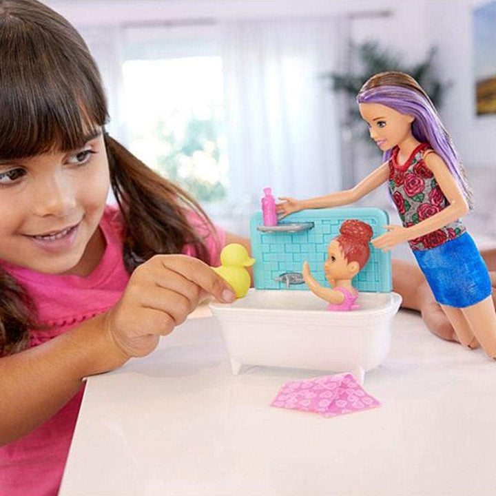 Barbie Skipper Babysitters Inc. Set de Juguetes de Baño, Morena