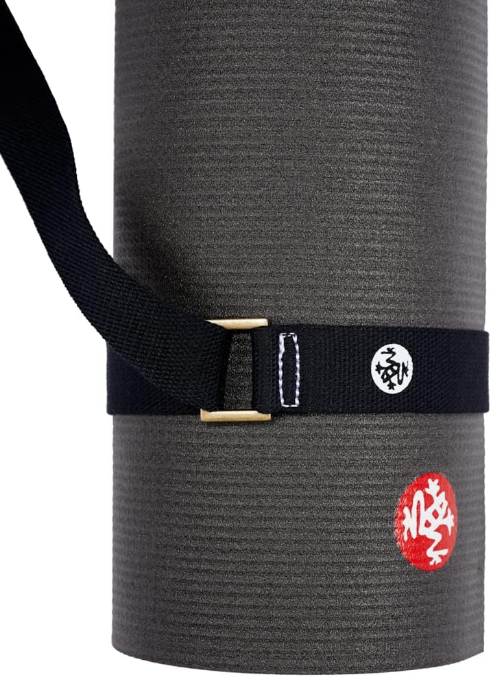 Manduka Esterilla transportadora de yoga – Algodón ecológico, fácil de transportar, manos libres, para todos los tamaños de esterilla, 68 x 1.5 pulgadas