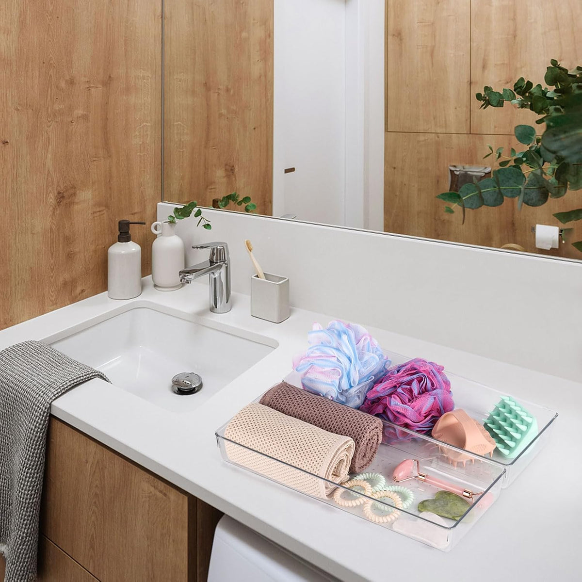 6 bandejas organizadoras grandes de plástico transparente de 15 x 6.3 pulgadas con 25 almohadillas antideslizantes para maquillaje, joyas, utensilios de cocina, baño y oficina