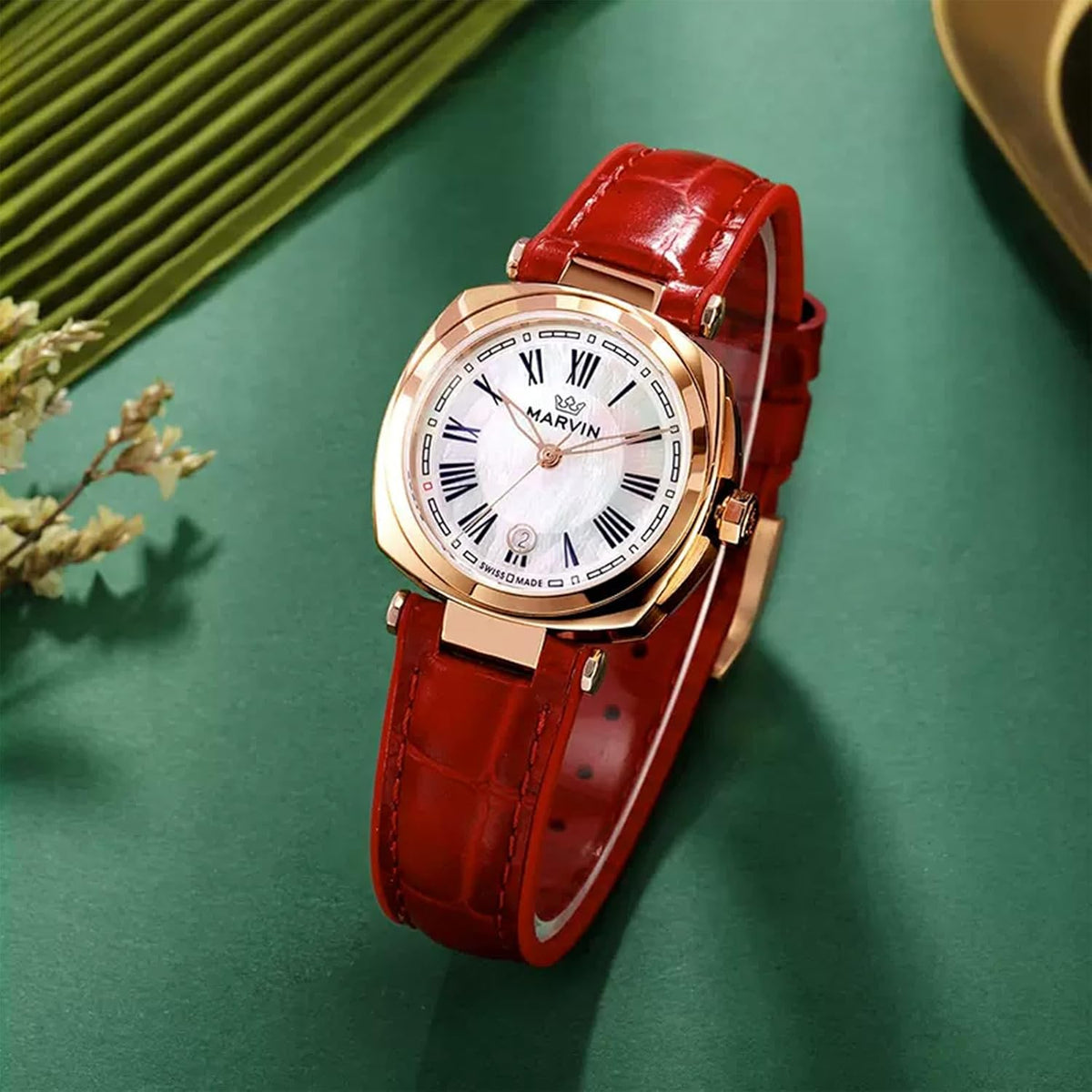 marvin Relojes para mujer, reloj suizo de pulsera con correa de silicona y cuero, caja de acero inoxidable en tono dorado rosa, movimiento de cuarzo, resistente al agua hasta 164.0 ft
