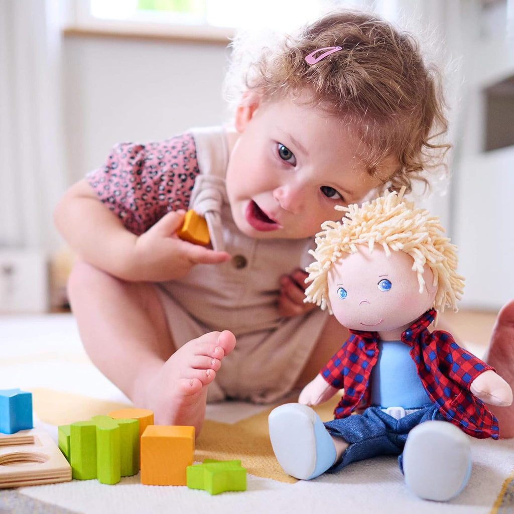 HABA Nick - Muñeco suave de 12 pulgadas, muñeco de bebé con cabello rubio y ojos azules (lavable a máquina), juguete de peluche perfecto para 18 meses en adelante