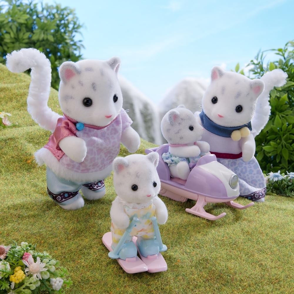 Sylvanian Families - 5814 Snow Leopard Family, juego con figura de animal, figuras de animales aterciopelados, leopardos, juguetes para niños de 3 años en adelante
