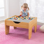 KidKraft Mesa de actividades reversible de madera con tabla con 195 ladrillos de construcción, gris y natural, regalo para mayores de 3 años
