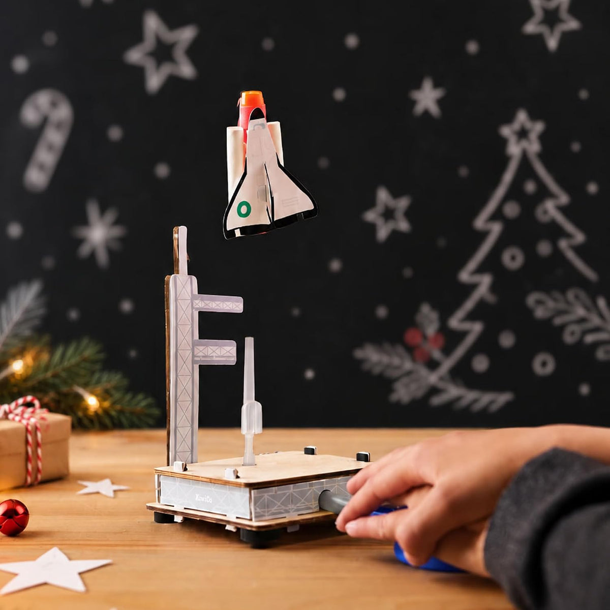 KiwiCo - Kit de inicio de astronauta - Juguete STEM de ciencia espacial para niños a partir de 5 años