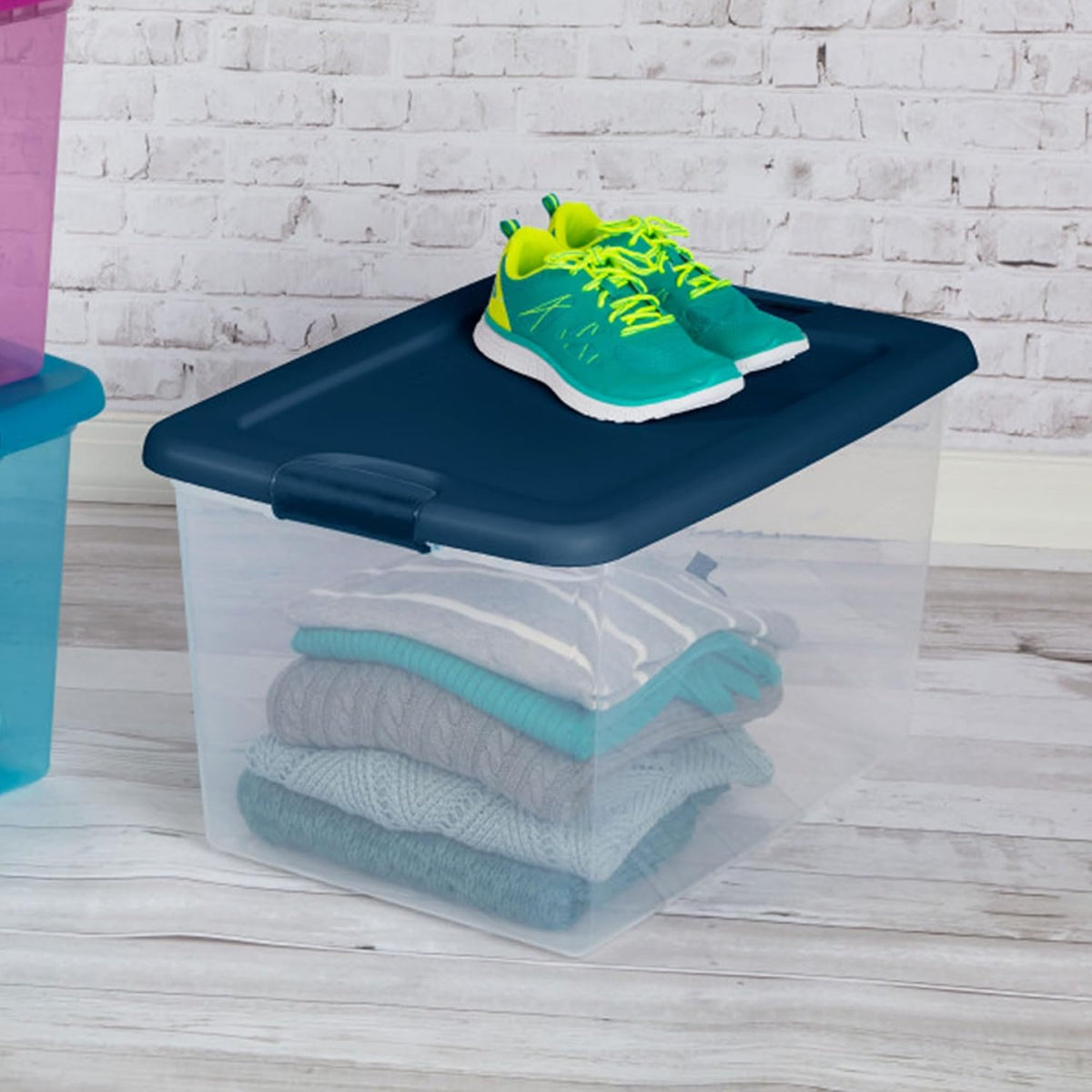 Sterilite Programa de color, gran almacenamiento de plástico transparente