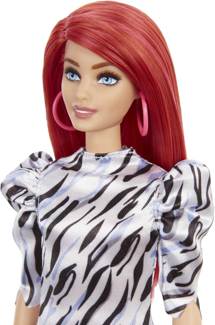 Barbie Fashionistas Doll #168 con busto más pequeño y pelo largo ro...