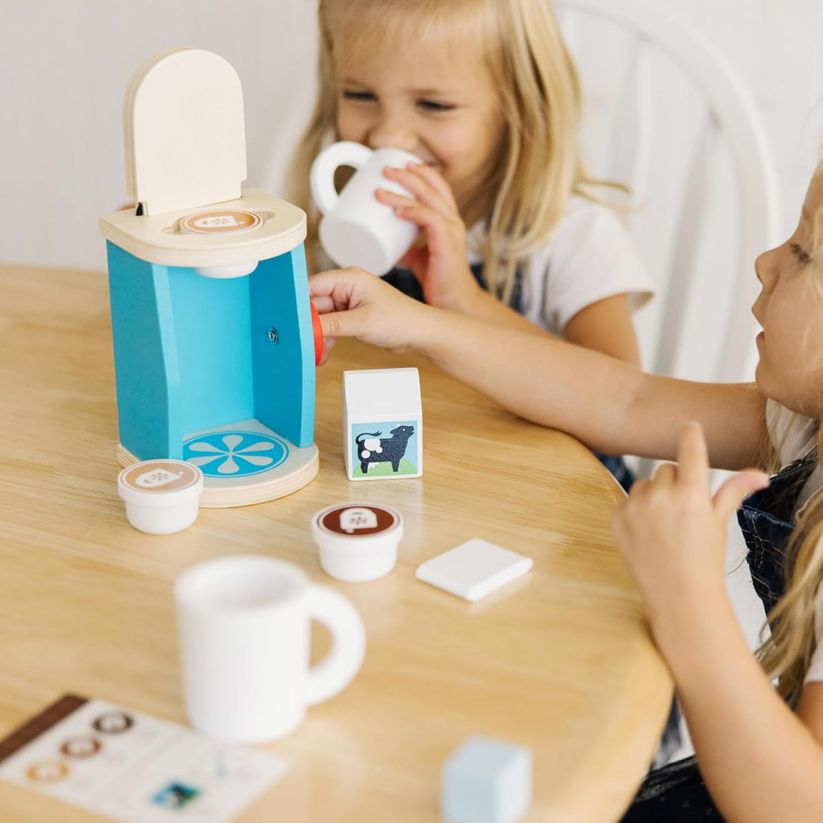 Melissa & Doug Set de cafetera de juguete de madera Brew & Serve