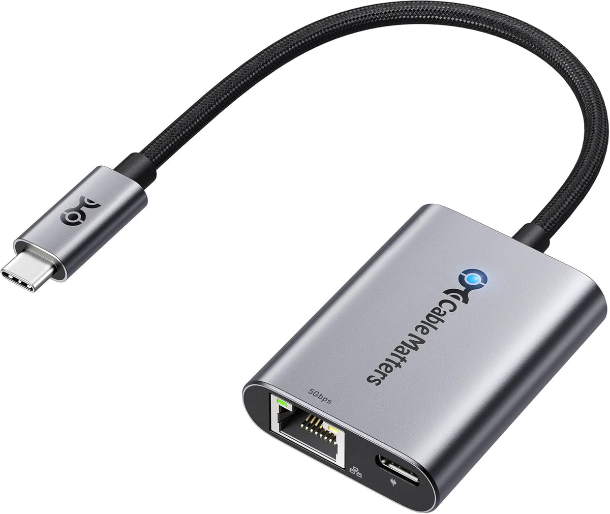 Cable Matters Adaptador USB C a Ethernet de 5 Gb con carga de 140 W
