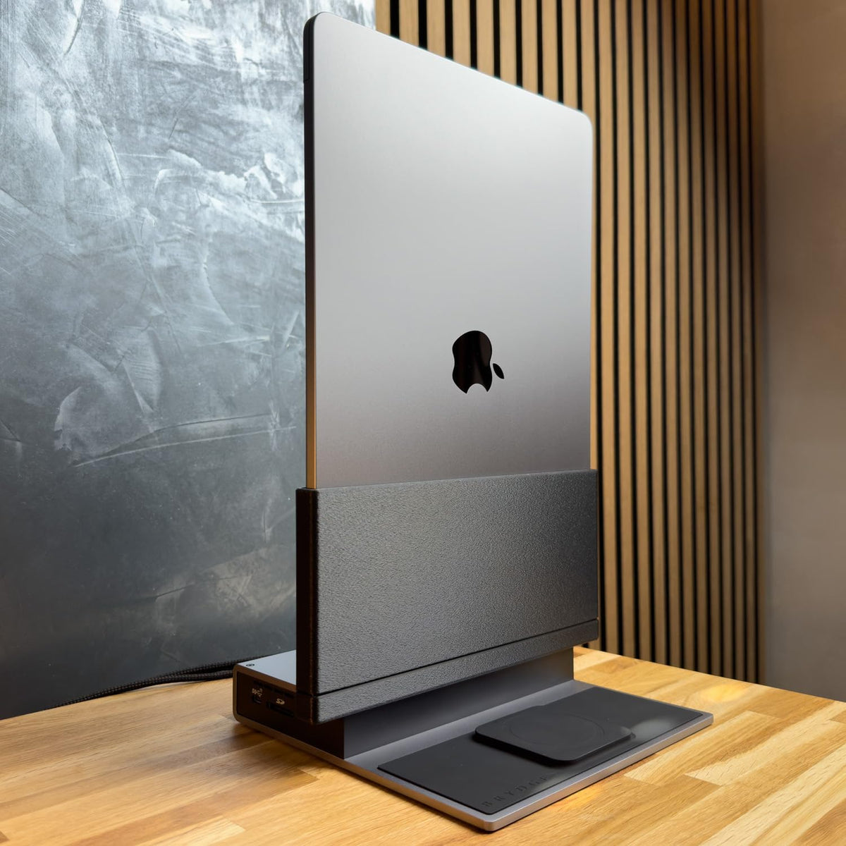 Brydge ProDock Duo TB4 - Estación de acoplamiento para MacBook, monitor dual 4K 60Hz | Base vertical Thunderbolt 4 para MacBook Pro 14/16 y Air 13/15 (M1-M5), 12 puertos, 96W, MagSafe | Funda Air de