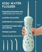 Irrigador dental eléctrico para niños de 6 a 12 años, irrigador oral para niños con 3 modos suaves y 2 modos sónicos, kit dental compatible con aparatos ortopédicos para niños y niñas (diseño de jirafa y mono)