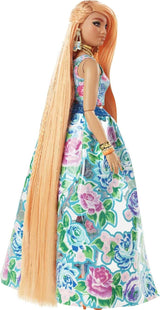 Barbie Muñeca de moda extra elegante y accesorios con forma curvilí...