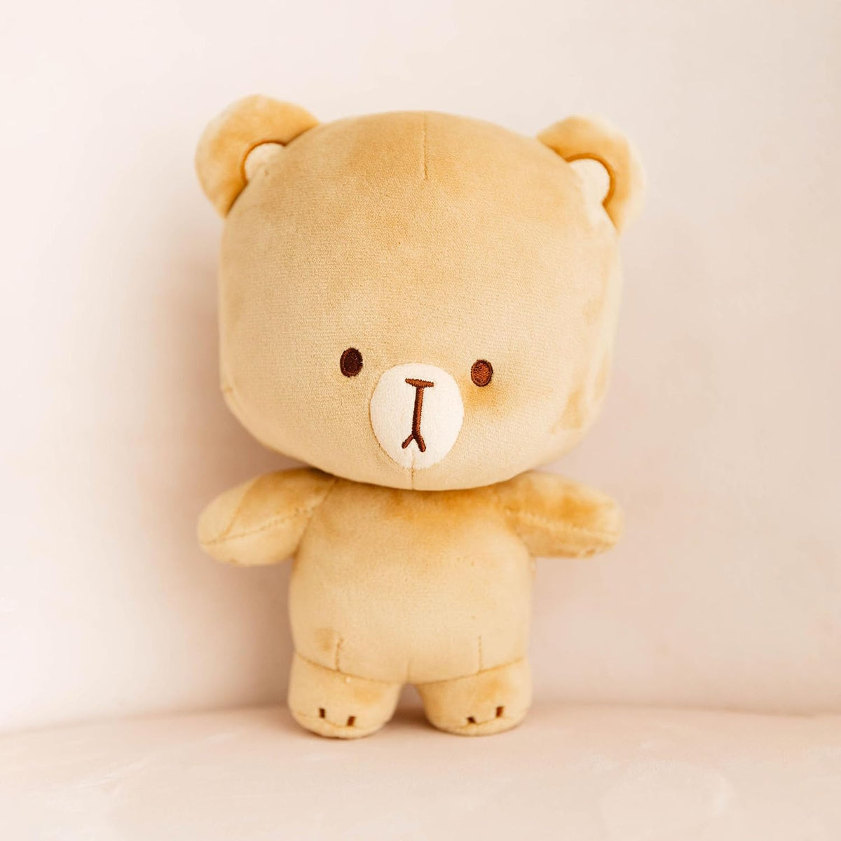 Milkmochabear Peluche moca oficial de 7 pulgadas, mercancía auténtica, adorable oso de peluche, tamaño de viaje, suave, regalo para cualquier ocasión, amigos, parejas, vacaciones, cumpleaños, hombres