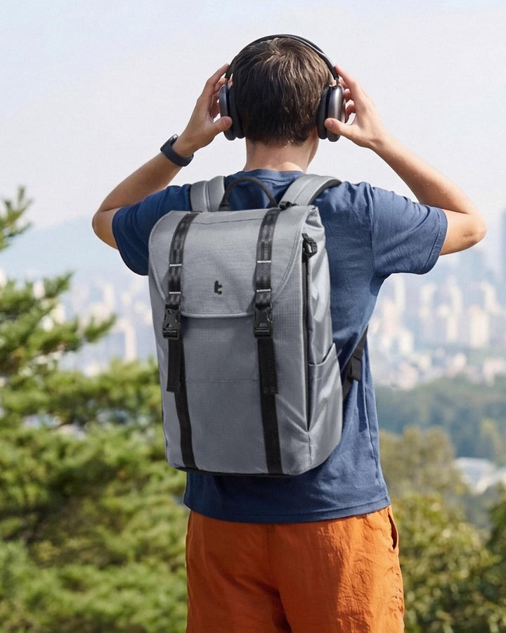 tomtoc Mochila para laptop con solapa, ligera, resistente al agua,...