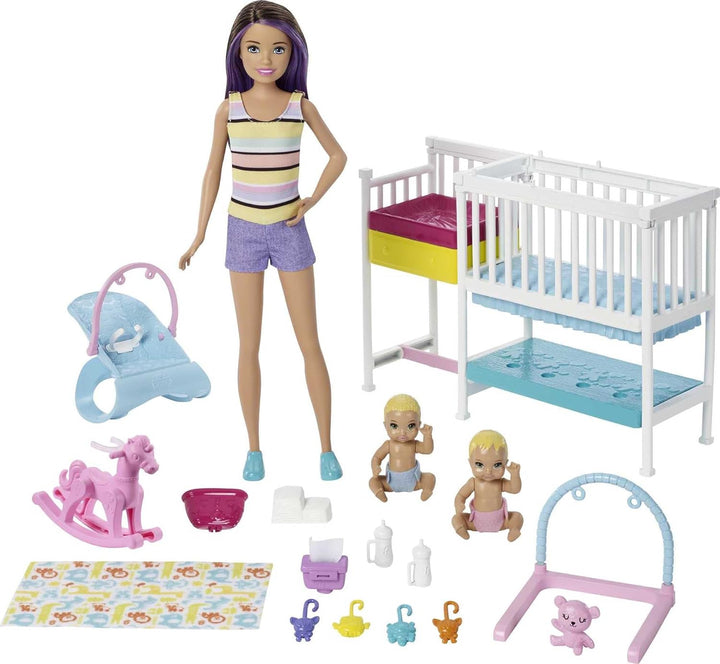 Muñecas y juego de Barbie Skipper Babysitters Inc, guardería para t...
