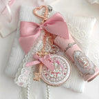 Flower Knows Bunny Garden - Bálsamo labial y colgante para bolsa, llavero rosa y espejo de mano de cupido de fresa, espejo de maquillaje decorativo rosa