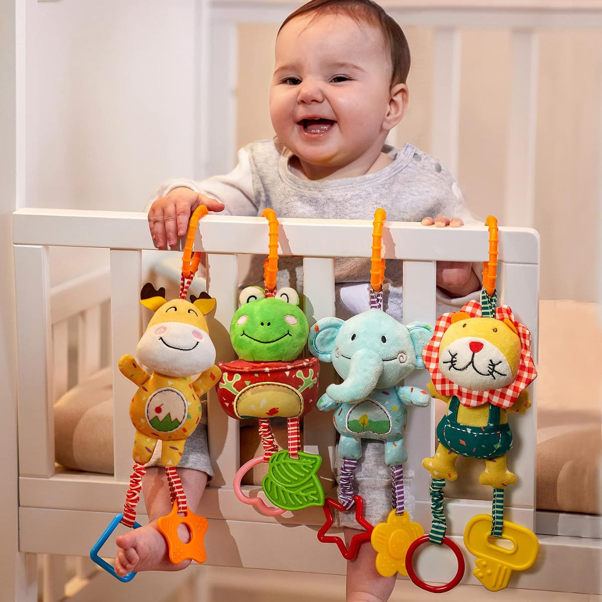 TUMAMA Juguetes para bebés de 0, 3, 6, 9, 12 meses, sonajeros de bebé, de felpa suave, para desarrollo temprano, juguetes de coche para bebés, regalos de cumpleaños para recién nacidos, paquete de 4