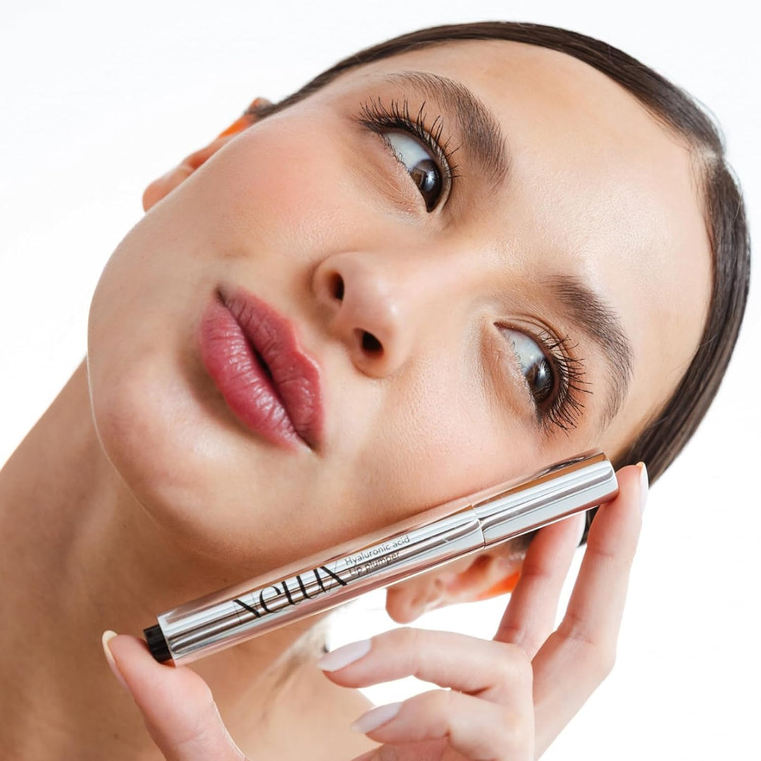 Nelux Lápiz labial Nelux con ácido hialurónico, hidratación instant...