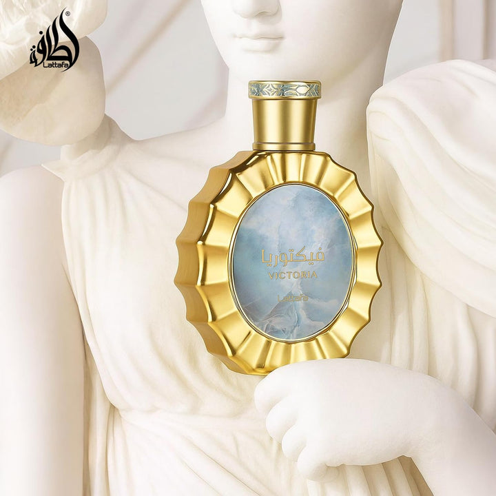 Lattafa Victoria para Mujeres Eau de Parfum en Spray, 3.4 Onzas \/...
