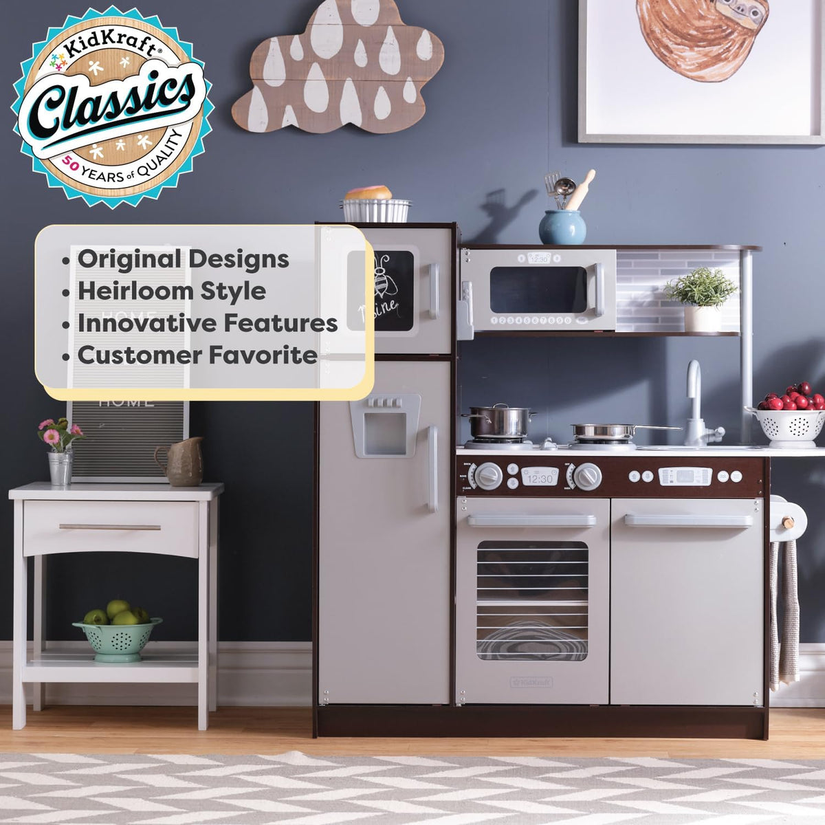 KidKraft Cocina de Juguete Uptown Espresso de Madera con Teléfono de Juguete, Pizarra y Toallero, Espresso