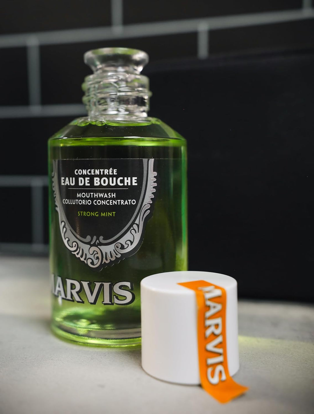 Marvis Enjuague bucal de menta fuerte, concentrado, 4.1 onzas líquidas