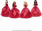 Muñeca Barbie Signature 2022 de festividades, cabello rubio ondulado con vestido rojo inspirado en la flor de Nochebuena, colección coleccionable con soporte para muñeca y certificado de autenticidad