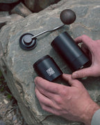 BruTrek por Planetary Design Camp - Molinillo de mano para café, rebabas de
