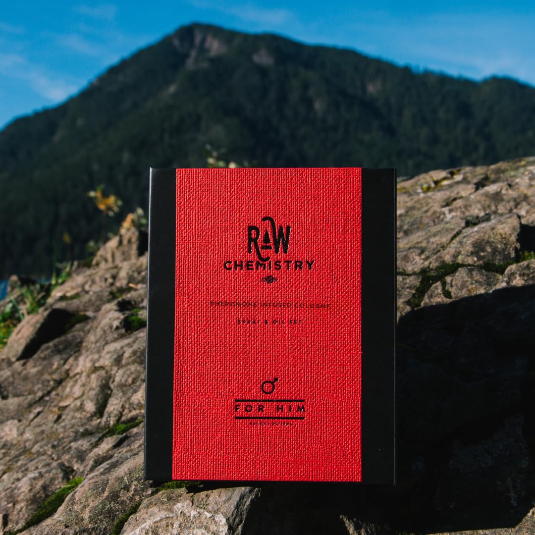 RawChemistry Set for Him \u2013 Un set de regalo de colonia con inf...
