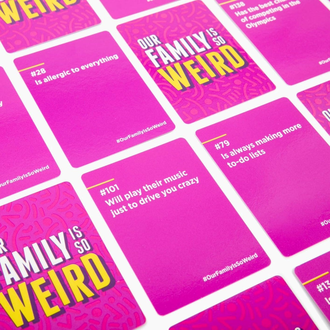 DSS Games Our Family is So Weird Un juego de cartas