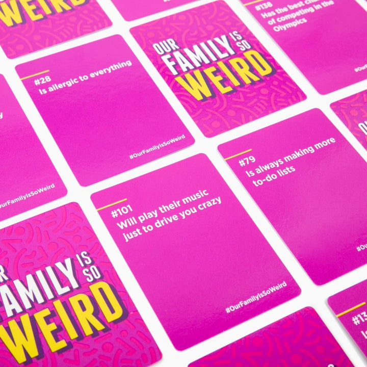 DSS Games Our Family is So Weird Un juego de cartas